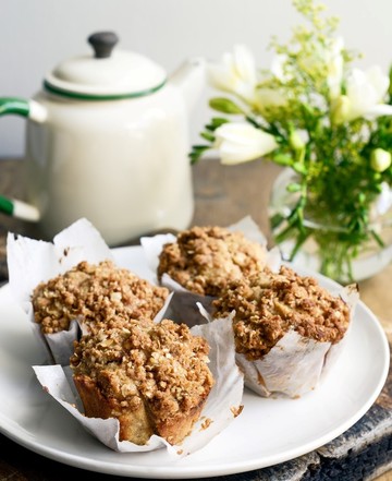 Spiced Apple Crumble Muffins